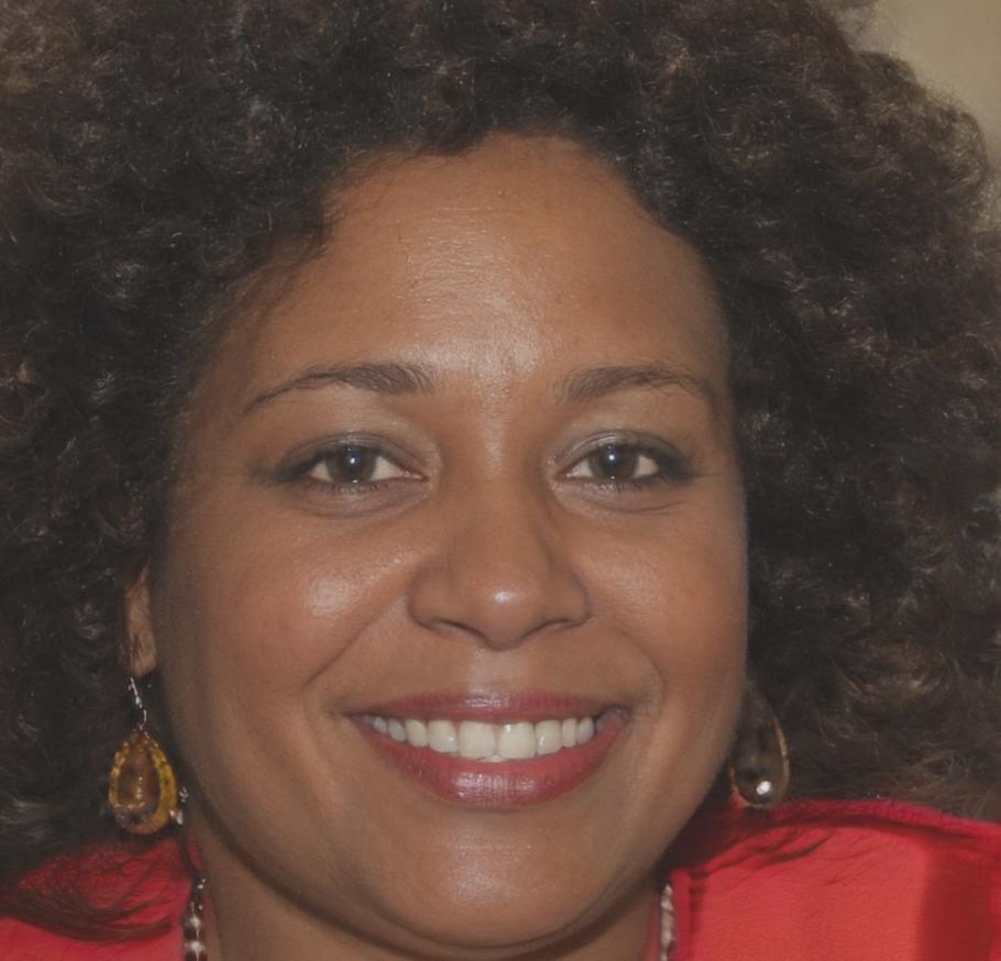 Retrato de Carmen Álvarez, Directora de Experiencia de Usuario en drevinalquos
